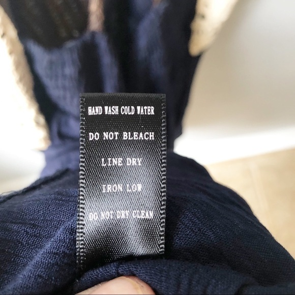 Double Zero Boho Crochet, Navy Ruffled Top Sz  M - Picture 9 of 9